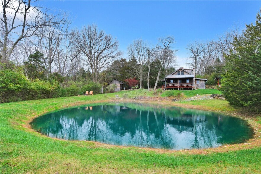 More Photos Of 2945 Greenbrier Rd, Madison Specialty For Sale