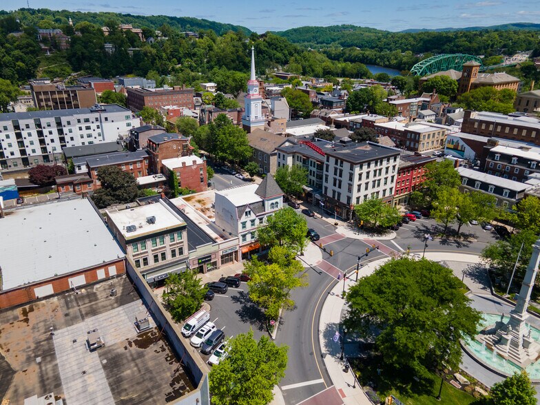 More Photos Of 50 Centre Sq, Easton Storefront Retail Residential For Sale
