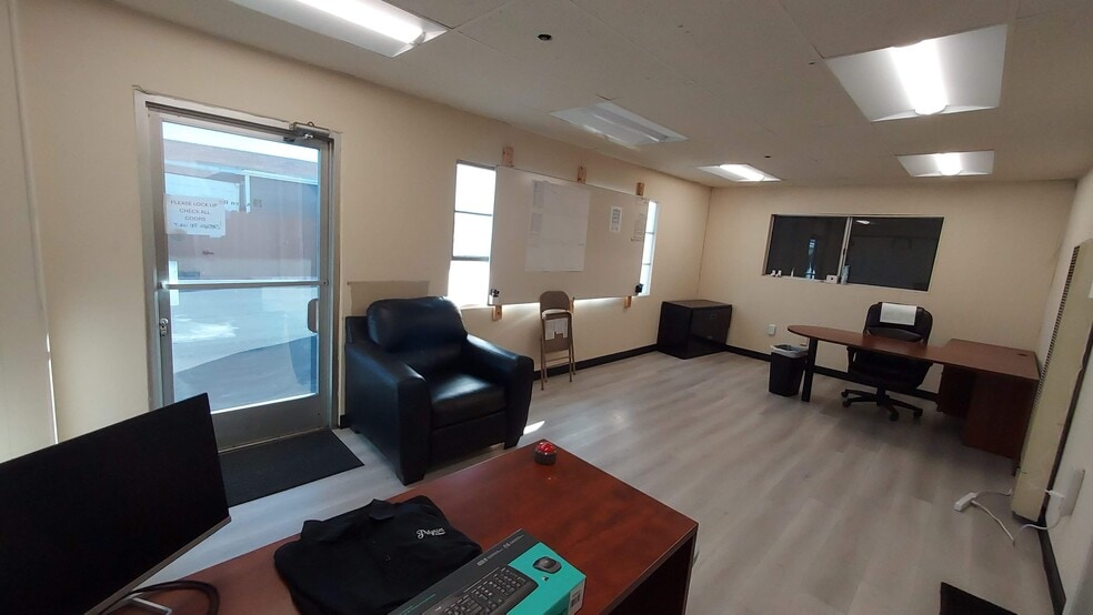 More Photos Of 29 Karen Rd, Belmont Industrial For Lease