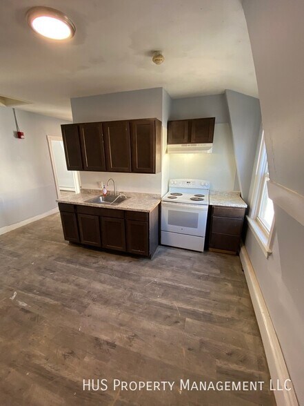 More Photos Of 166 Division St, Pawtucket Apartments For Sale