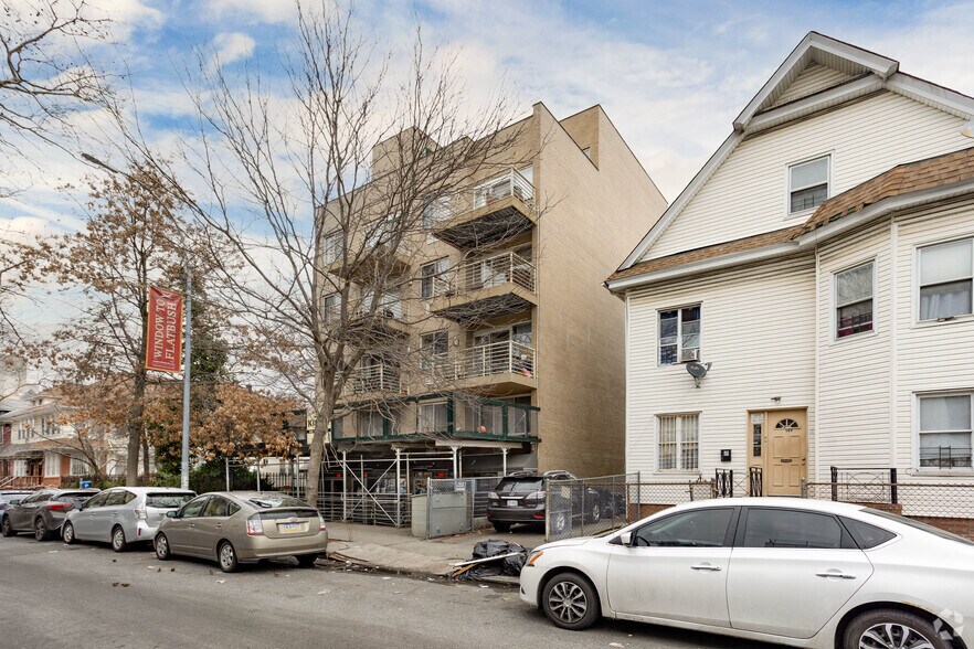Primary Photo Of 145 Kenilworth Pl, Brooklyn Apartments For Sale