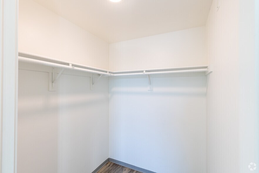 More Photos Of 18528 Chase St, Northridge Apartments For Sale