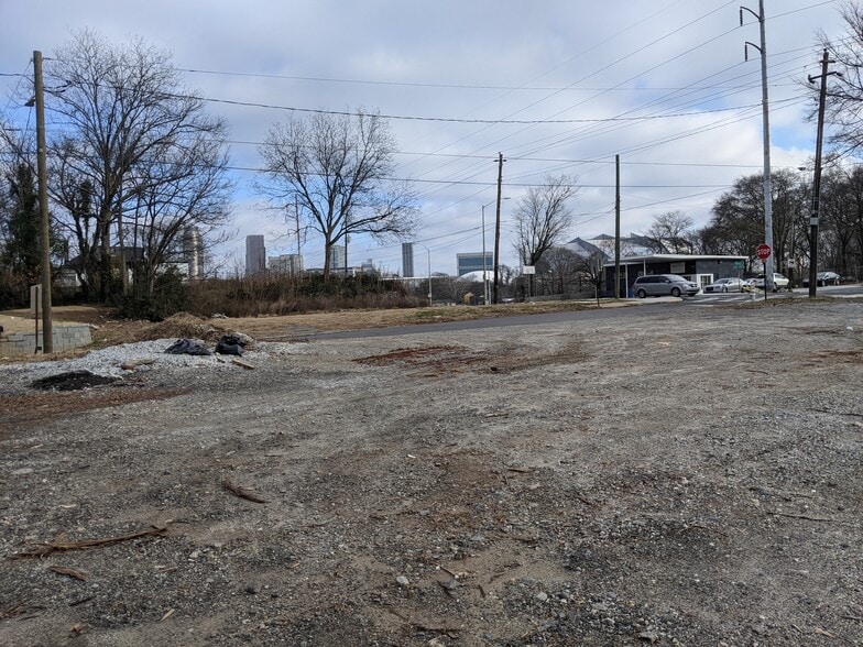 More Photos Of 699 Joseph E Boone Blvd NW, Atlanta Flex For Lease