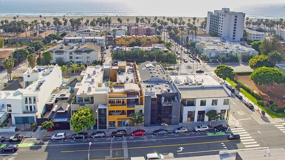 More Photos Of 2216 Main St, Santa Monica Apartments For Sale