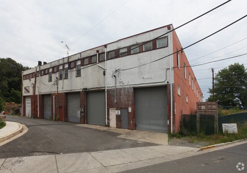More Photos Of 6476-6492 Sligo Mill Rd, Takoma Park Warehouse For Lease