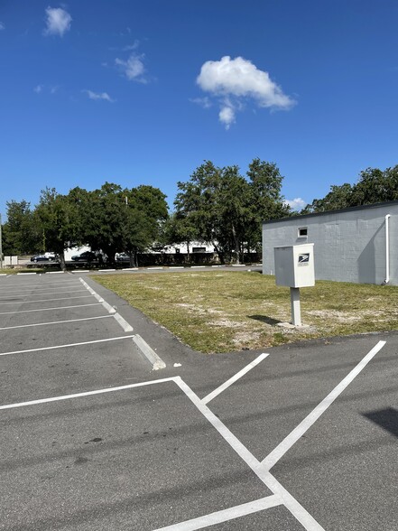 More Photos Of 190 S County Road 427, Longwood Unknown For Lease