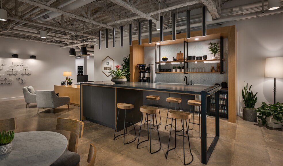 More Photos Of 7878 N 16th St, Phoenix Office For Lease