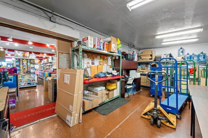 More Photos Of 6830 N 35th Ave, Phoenix Freestanding For Sale