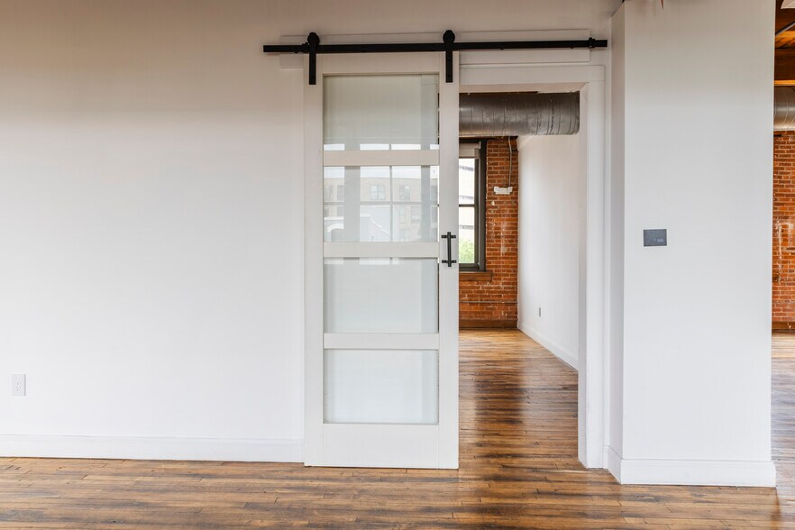 More Photos Of 1100 Sycamore St, Cincinnati Loft Creative Space For Lease