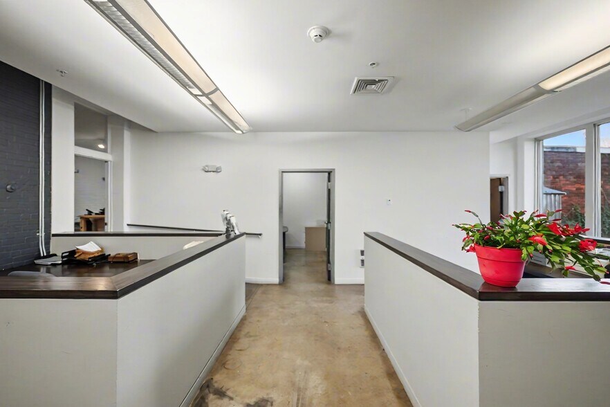More Photos Of 817 Grand Ave, New Haven Freestanding For Lease