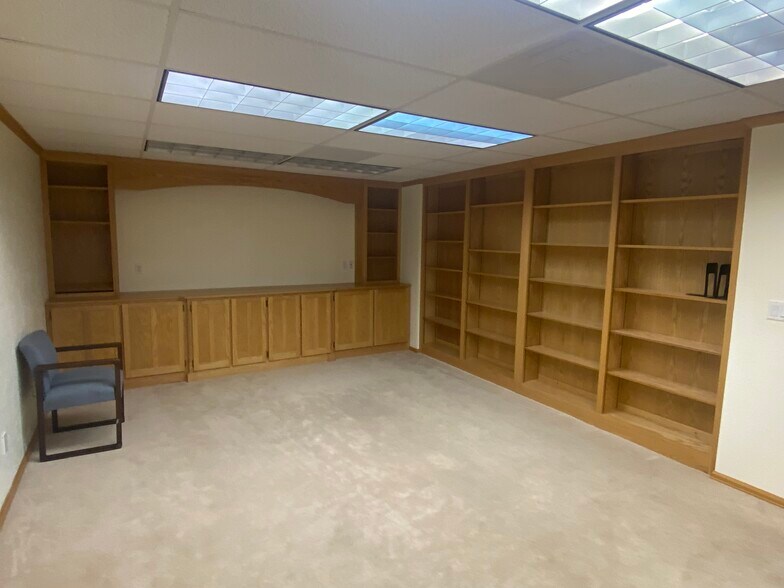 More Photos Of 1273 N 15th St, Laramie Office Residential For Lease