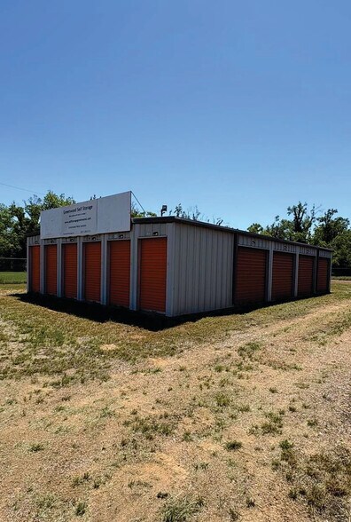 More Photos Of 54000 US-82, Itta Bena Self Storage For Sale
