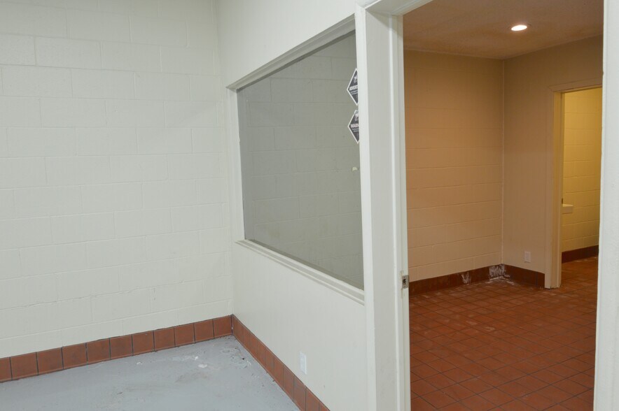 More Photos Of 3365 Martin Luther King Jr Blvd, Lynwood Unknown For Lease
