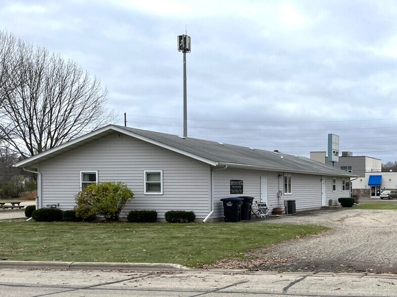 More Photos Of 512 N Main St, Shawano Medical For Lease