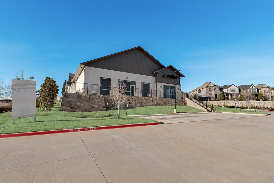 More Photos Of 250 Gerault Rd, Flower Mound Medical For Sale