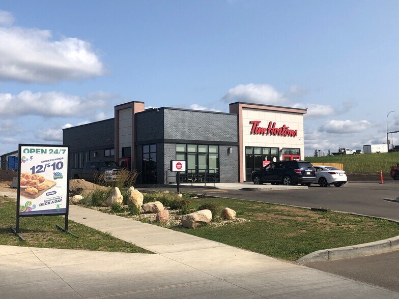 More Photos Of 1013-1017 Quarry Ridge Dr, Fort McMurray Storefront For Lease