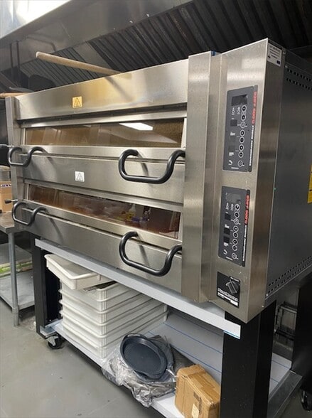 More Photos Of 734-736 Lincoln Blvd, Venice Restaurant For Lease