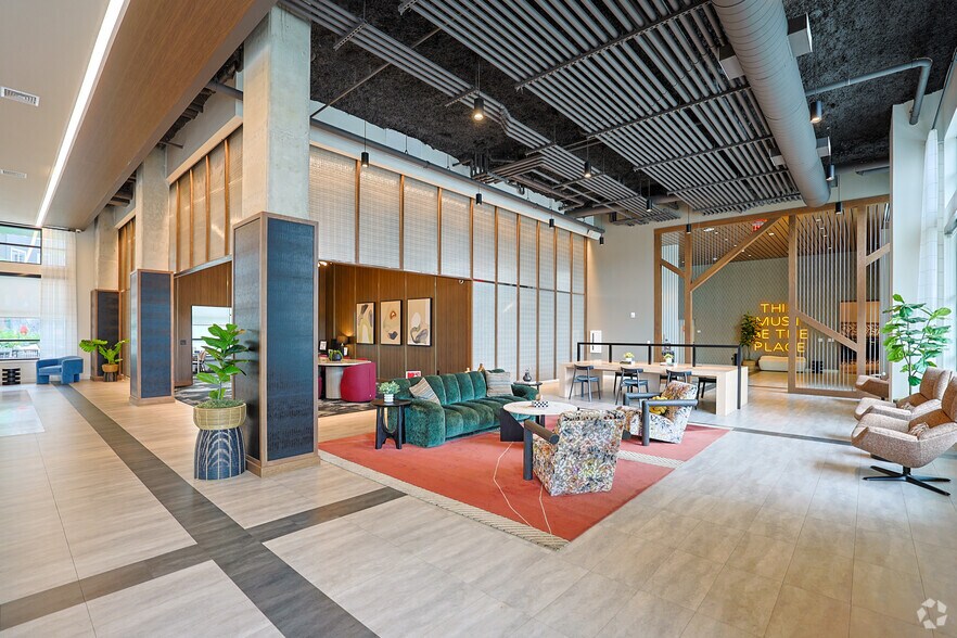 More Photos Of 484 2nd St, Everett Apartments For Lease