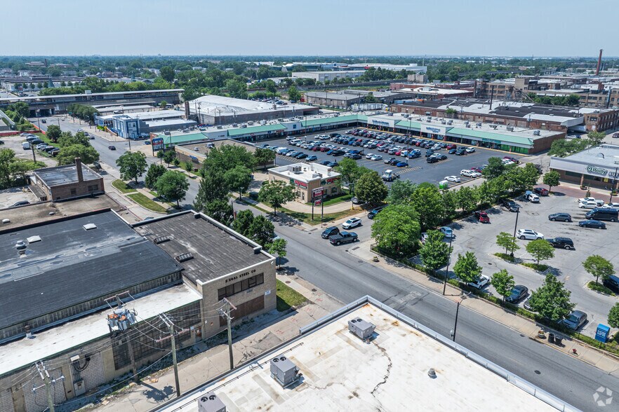 More Photos Of 4756 S Kedzie Ave, Chicago Storefront For Sale