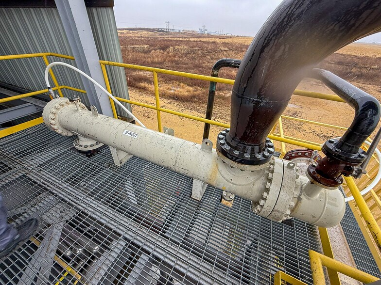 More Photos Of 5640 44th Ave S, Clinton Office For Sale