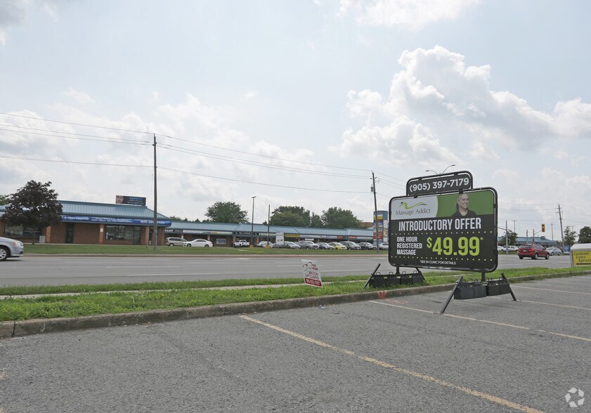 More Photos Of 100 4th Ave, St Catharines Storefront For Lease