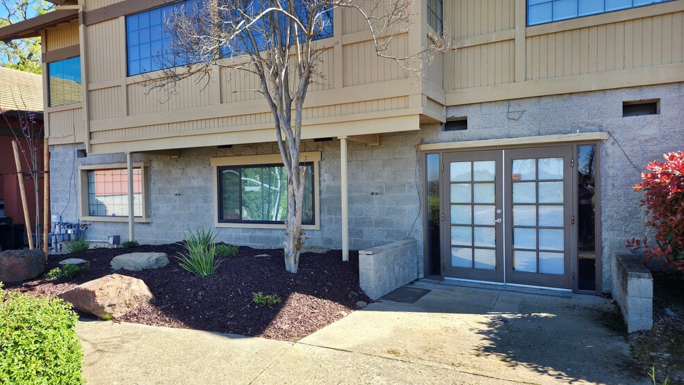 More Photos Of 875-877 Embarcadero Dr, El Dorado Hills Loft Creative Space For Lease