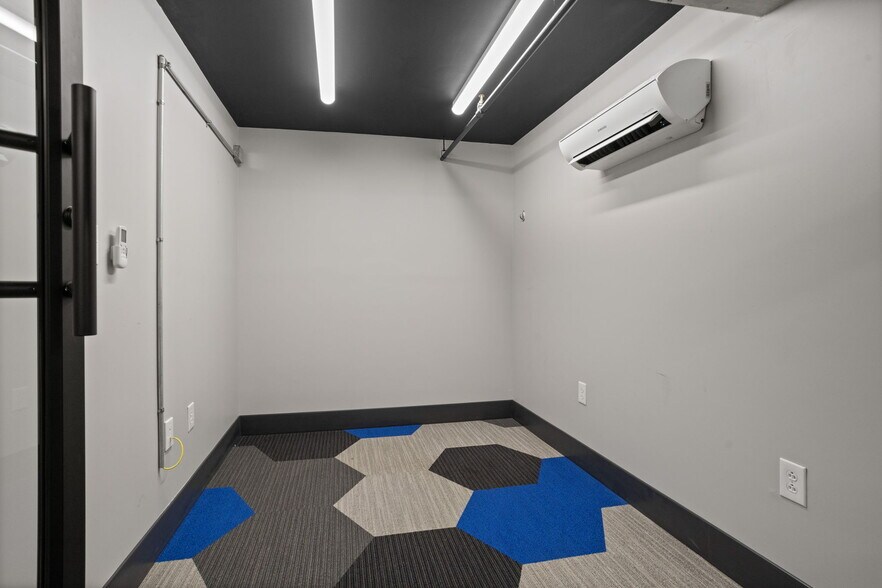 More Photos Of 300 South St, Simpsonville Apartments For Sale