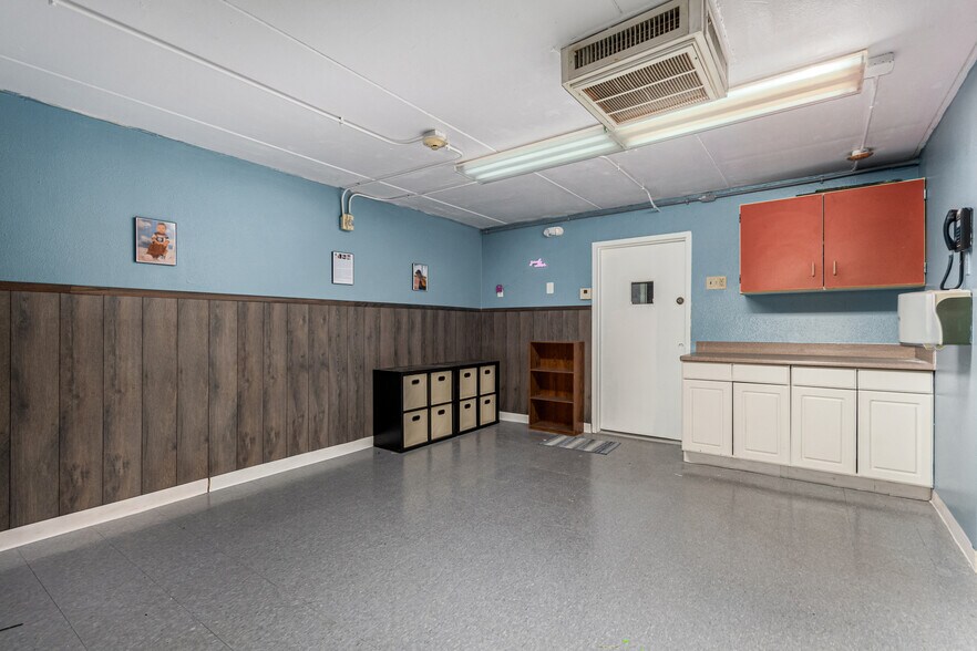 More Photos Of 5827 N 35th Ave, Phoenix Schools For Sale