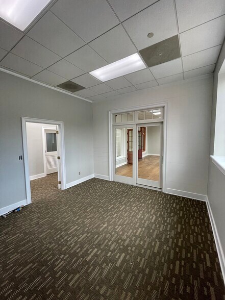 More Photos Of 1222-1226 Harris St, Charlottesville Office For Lease