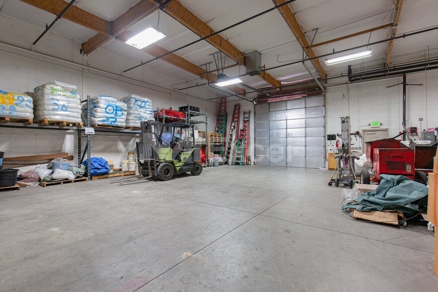 More Photos Of 220 Commerce Park Ct, North Las Vegas Manufacturing For Sale
