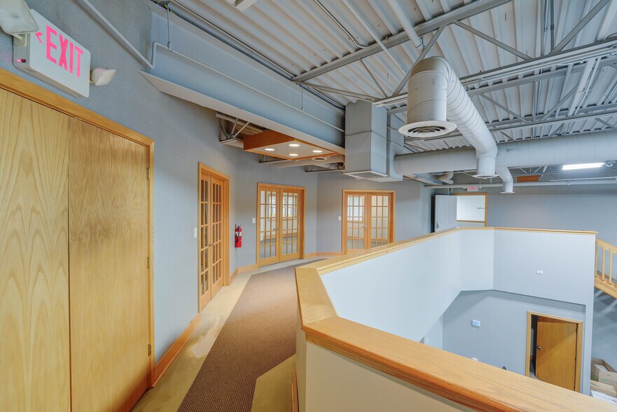 More Photos Of 10410-10426 163rd Pl, Orland Park Manufacturing For Sale