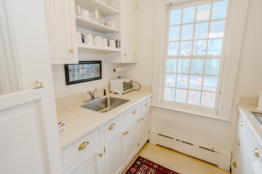 More Photos Of 73 Elm St, Camden Office For Sale