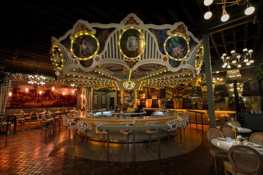 More Photos Of 2401 Kettner Blvd, San Diego Restaurant For Lease