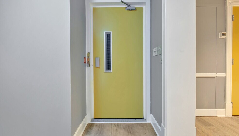 More Photos Of 323 8th St NE, Washington Apartments For Sale