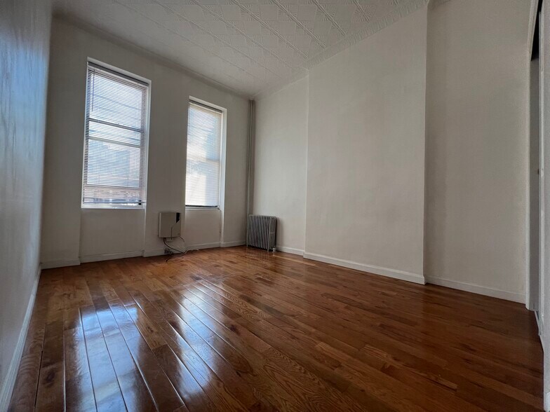 More Photos Of 349 Grove St, Brooklyn Apartments For Sale