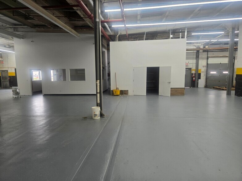 More Photos Of 59 Greenwood Ave, Midland Park Warehouse For Lease