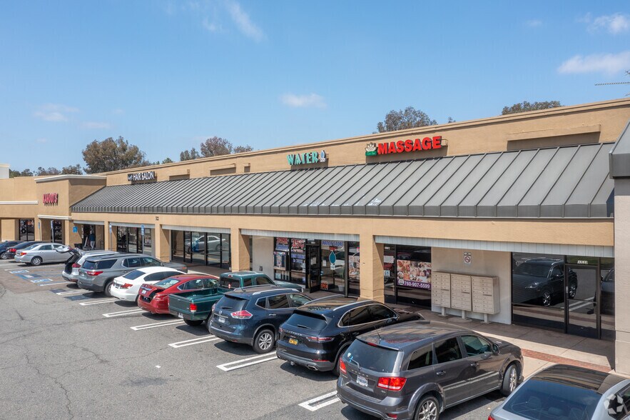 More Photos Of 302-362 W El Norte Pky, Escondido Unknown For Lease