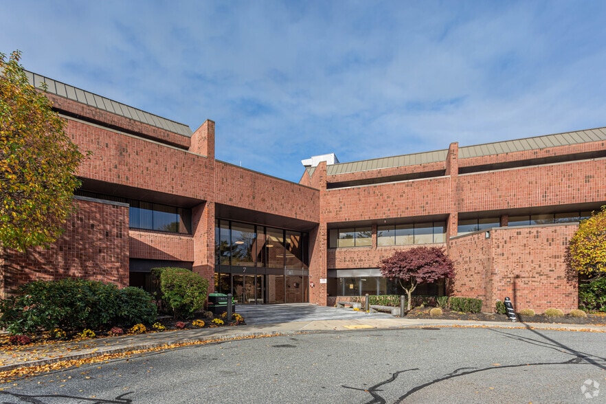 More Photos Of 7-57 Wells Ave, Newton Office For Sale
