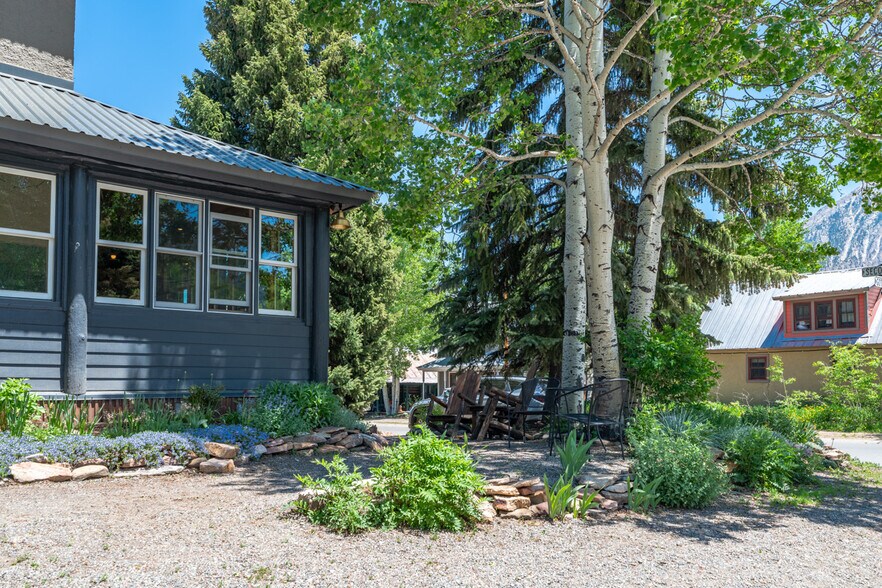 More Photos Of 129 Gothic Ave, Crested Butte Hotel For Sale