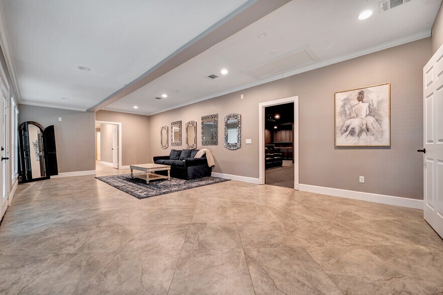 More Photos Of 5607 Sapp Rd, Conroe Lodge Meeting Hall For Sale