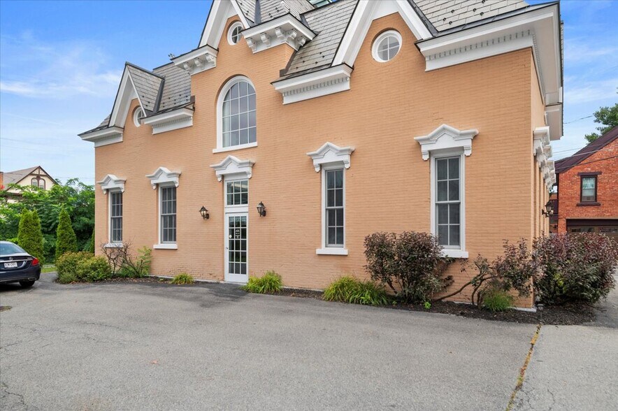 Primary Photo Of 6 Butler Pl, Saratoga Springs Office For Lease