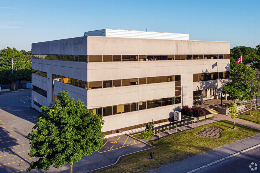 More Photos Of 1431 Merivale Rd, Ottawa Office For Lease