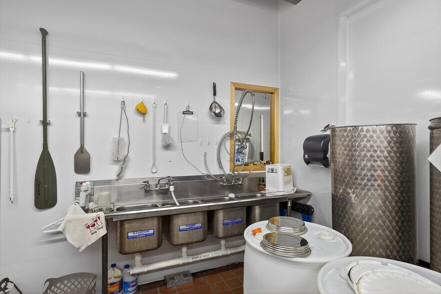 More Photos Of 1201 Water St, Stevens Point Storefront Retail Office For Sale