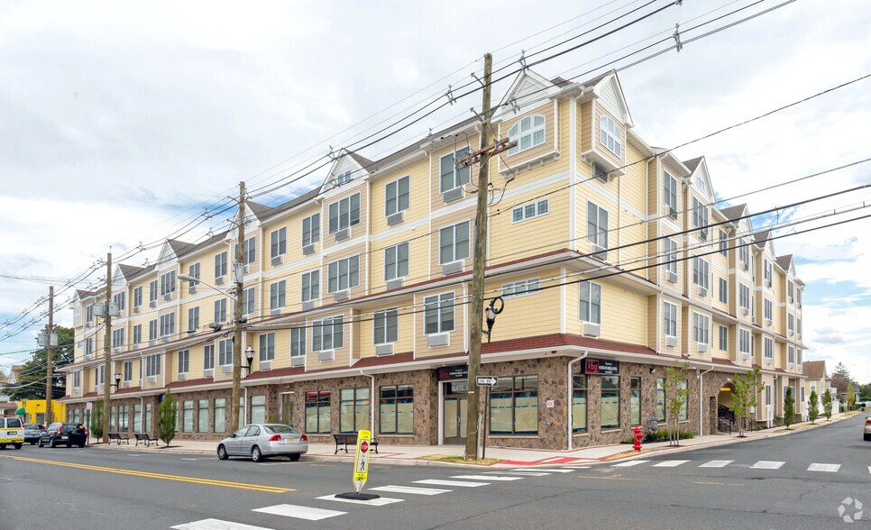 Primary Photo Of 510 Hamilton St, Somerset Apartments For Lease