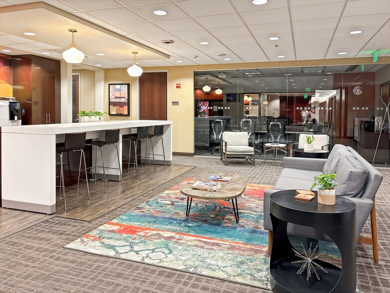 More Photos Of 111 SW 5th Ave, Portland Coworking Space