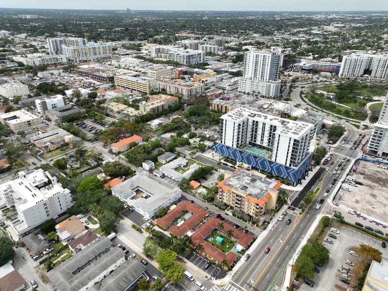 More Photos Of 418 S Federal Hwy, Hollywood Hotel For Sale