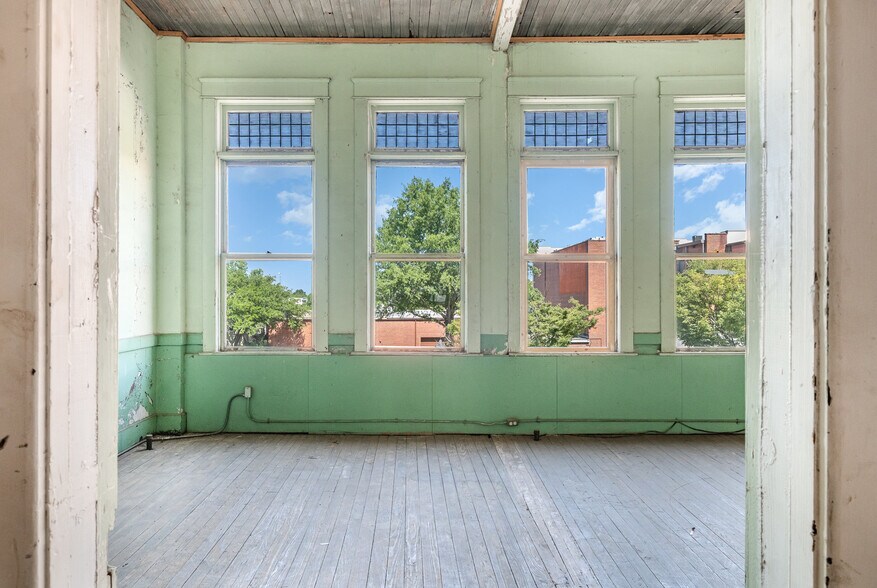 More Photos Of 109 Hampton St, Rock Hill Storefront Retail Office For Sale