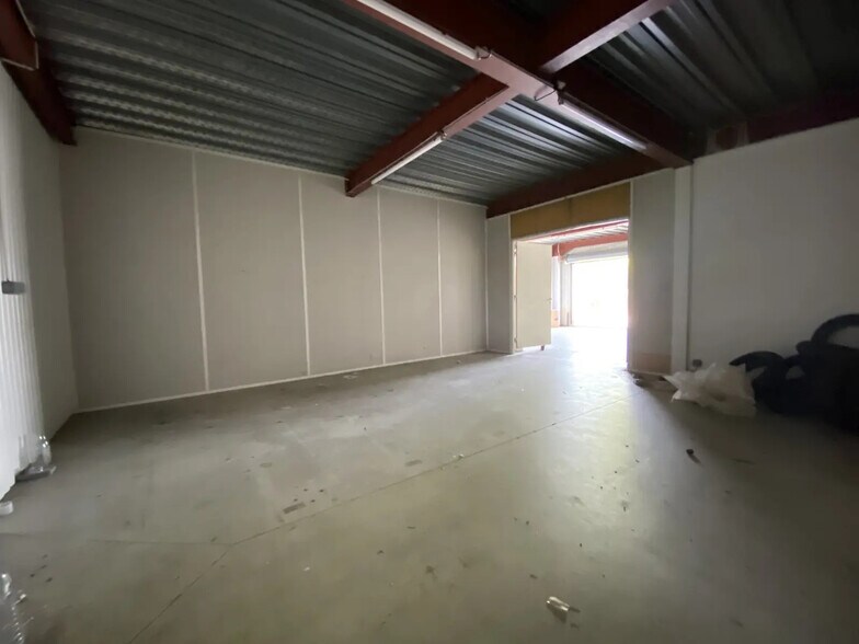 More Photos Of 23 Rue Saint-Exupéry, Eysines Light Manufacturing For Lease