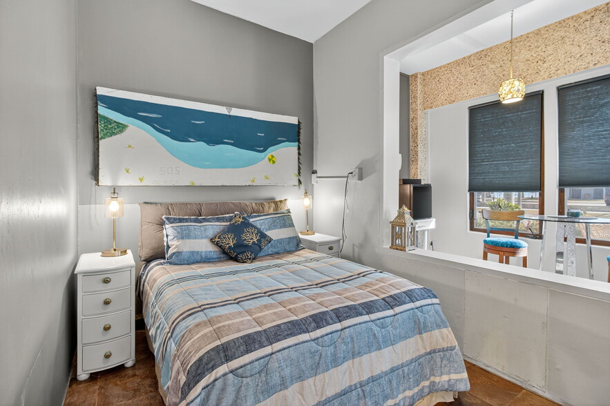 More Photos Of 5657 Shore S blvd, Gulfport Specialty For Sale