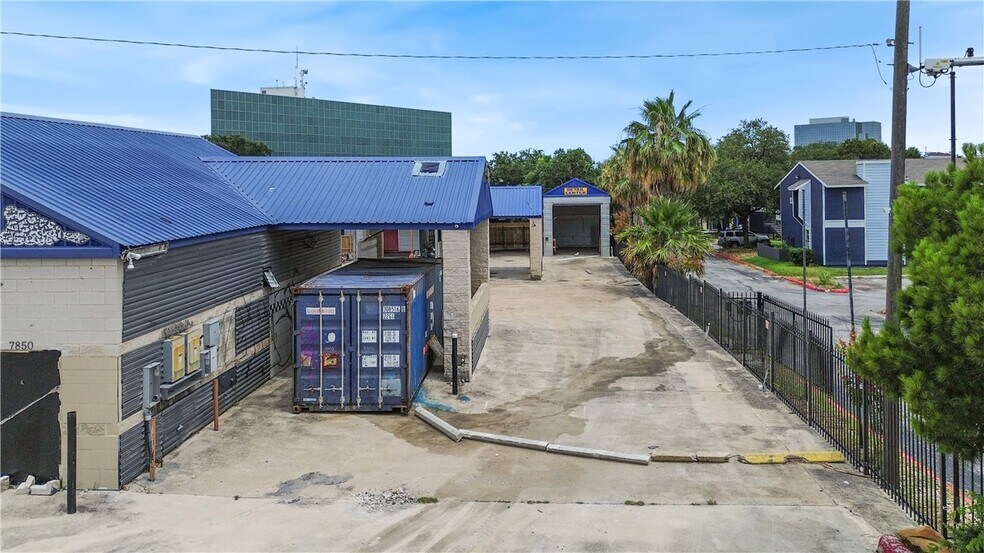 More Photos Of 7850 Callaghan Rd, San Antonio Carwash For Sale